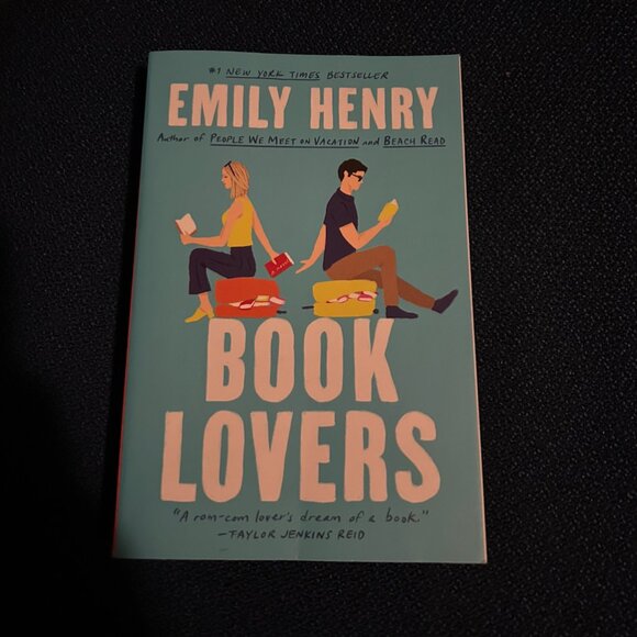 Book Lovers by Emily Henry - Picture 1 of 2
